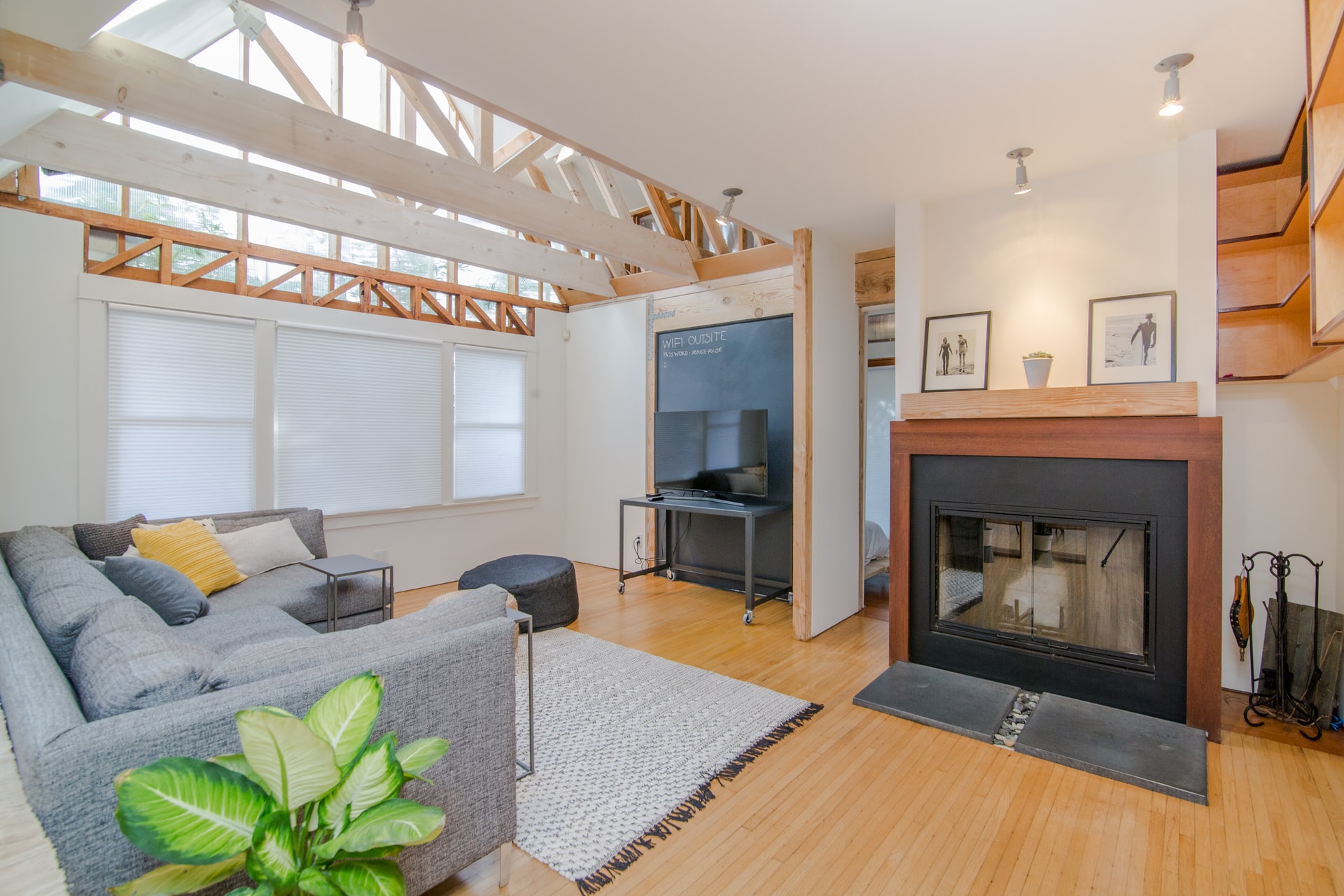 living-room-wood living-room-wood