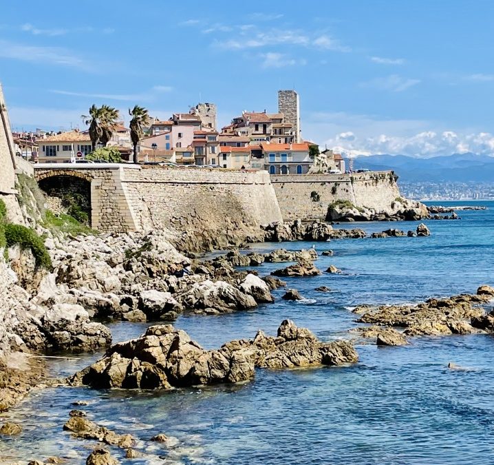 Why Should I Buy A Villa in The Cap d’Antibes?